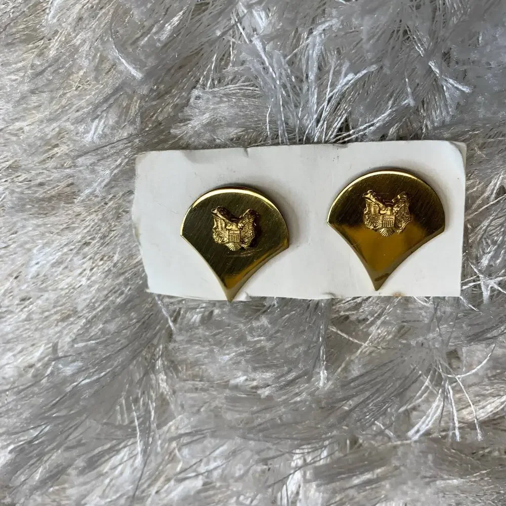 IICGI Pin Garment Pin Gold Tone Like New Condition  Military Grunge Jacket